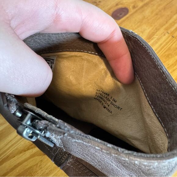 Frye Stella Zip Short Heeled Boots Taupe Brown Leather Size 8.5 - Picture 6 of 7